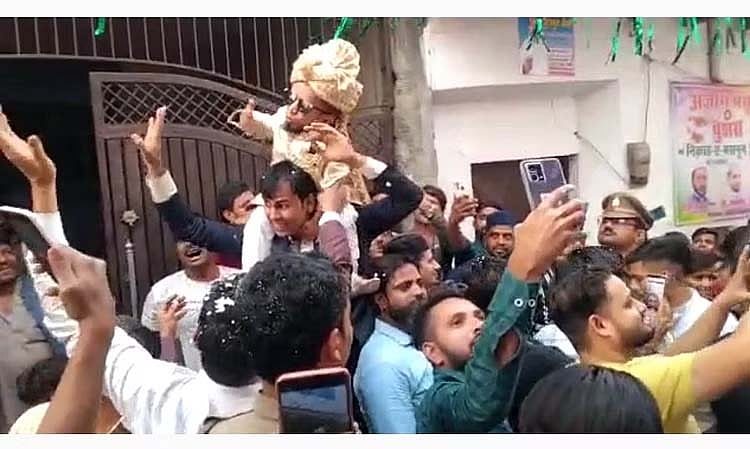 ڈھائی فٹ کے عظیم منصوری کی خواہش پوری، 3 فٹ کی بشریٰ سے کی شادی، اب حج پر جانے کی تمنا