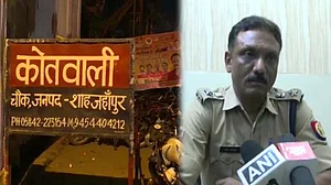 شاہجہانپور میں مسجد میں گھس کر مذہبی کتاب نذر آتش کرنے کا واقعہ، مسلمانوں کا شدید احتجاج