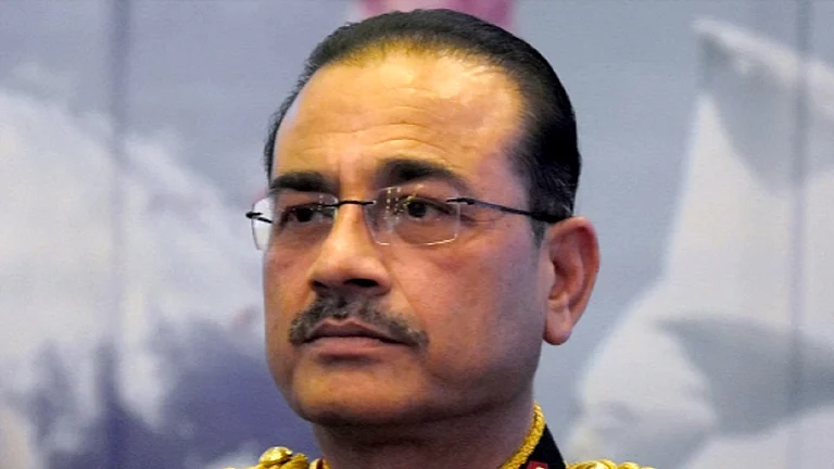 ’دی ایچ فائلز‘ کے ذریعہ ووٹ چوری سے متعلق انکشافات کے بعد این ایس یو آئی کا الیکشن کمیشن کے خلاف مظاہرہ