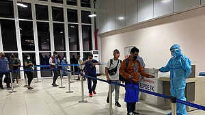 ڈی ڈی ایم اے نے دہلی ائیرپورٹ پر سرکاری اساتذہ کی کووڈ ڈیوٹی کا فیصلہ واپس لیا