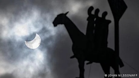 ’اینشئینٹ ایپوکلپس‘ نامی نیٹ فلکس سیریز، حقیقت یا سازشی نظریہ؟