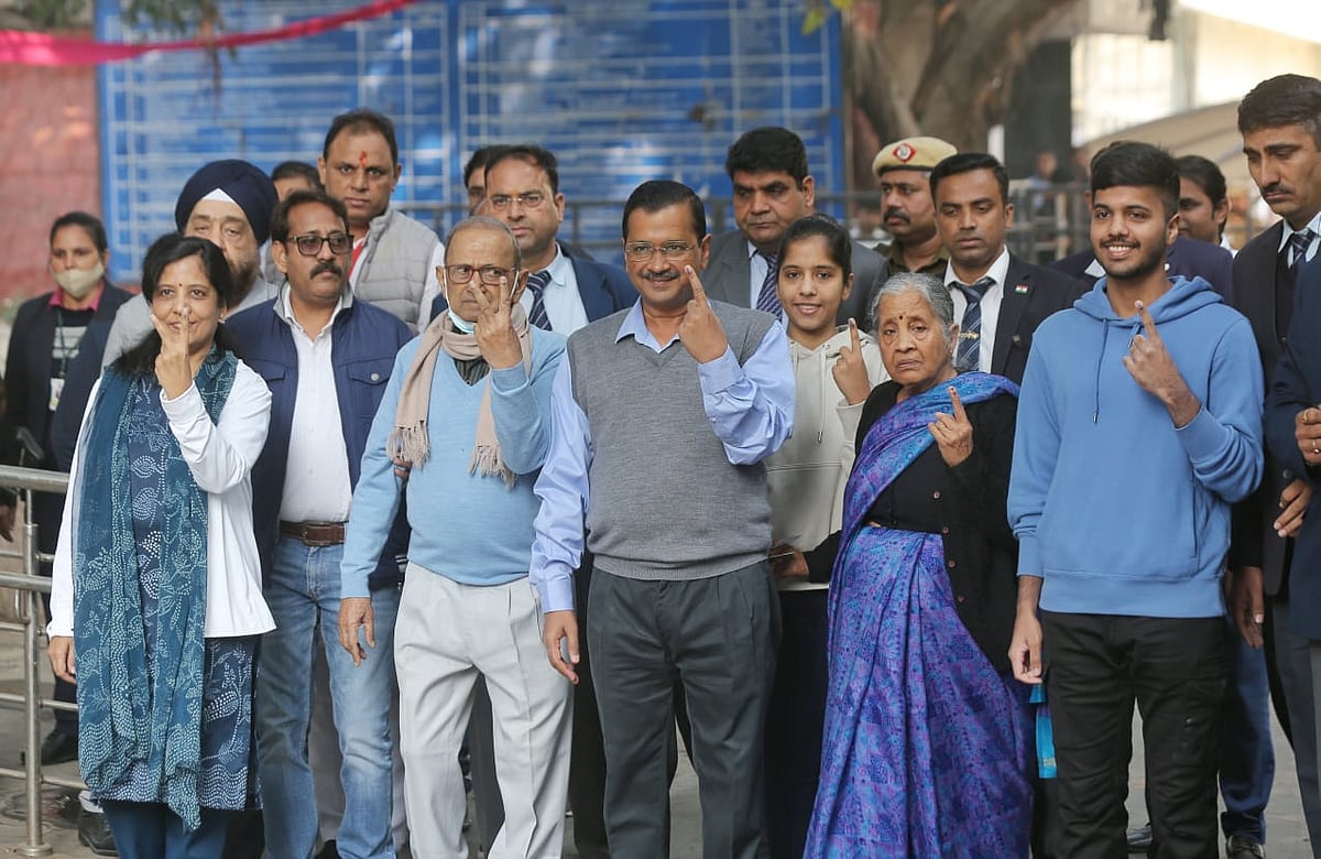 دہلی ’ایم سی ڈی‘ انتخابات: شام 5.30 بجے تک 50 فیصد ووٹنگ، ووٹر لسٹ سے نام ہٹانے کے الزامات پر کمیشن نے دی وضاحت