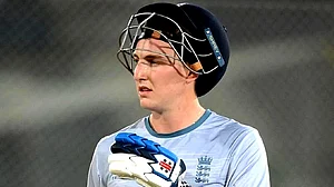 آئی پی ایل: کھلاڑیوں کی نیلامی نے شائقین کو کیا حیران، بروک کو ملے 13.25 کروڑ، نیشام سمیت 73 کھلاڑی نہیں ہوسکے فروخت