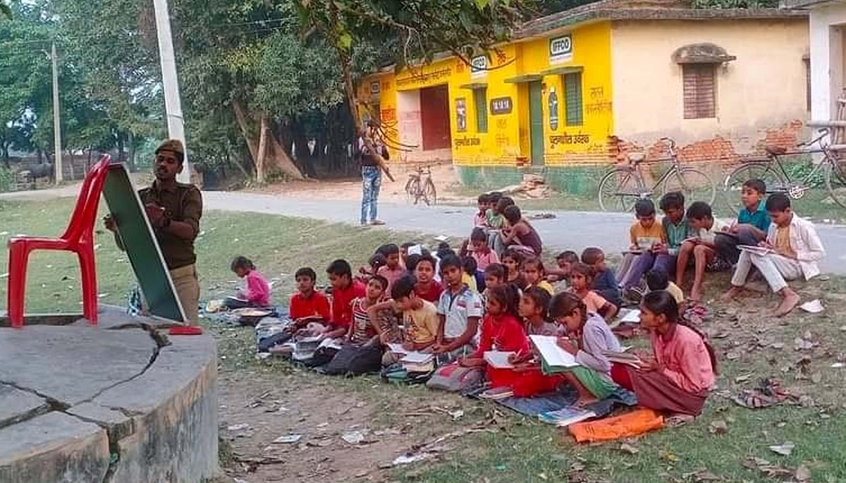 حقیقی زندگی کا ہیرو: گاؤں جا کر غریب بچوں کو پڑھاتا ہے یوپی پولیس میں کانسٹیبل ظفر علی، آئی پی ایس بننے کا خواب