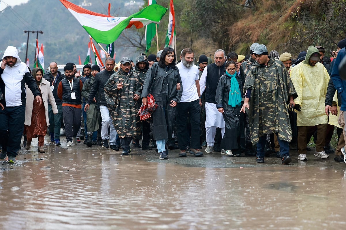 جموں و کشمیر کی خوبصورت وادیوں میں ’بھارت جوڑو یاترا‘ کو مل رہی خوب حمایت، دیکھیں تصویری جھلکیاں