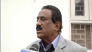 <div class="paragraphs"><p>انیس درانی کی فائل تصویر</p></div>