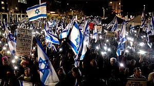 <div class="paragraphs"><p>اسرائیل میں عدالتی اصلاحات کے خلاف احتجاج، تصویر GettyImages</p></div>