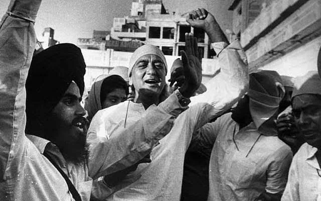 <div class="paragraphs"><p>1987 میں کی گئی سنیل دَت کی پنجاب یاترا</p></div>