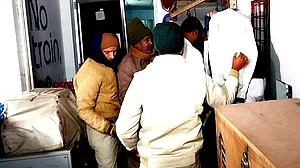 نشے میں ڈوبے دو مسافروں نے دہلی-پٹنہ انڈیگو فلائٹ سے کیا سفر، پولیس نے ایئرپورٹ پر کیا گرفتار