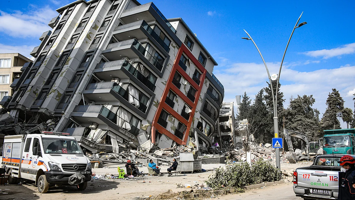 <div class="paragraphs"><p>ترکیہ میں زلزلے کے بعد تباہی کا منظر / Getty Images</p></div>