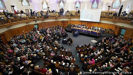 چرچ آف انگلینڈ ہم جنس شادیوں پر متفق نہیں ہو سکا