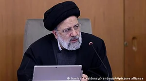 ایرانی صدر چین کے اپنے پہلے سرکاری دورے پر بیجنگ میں