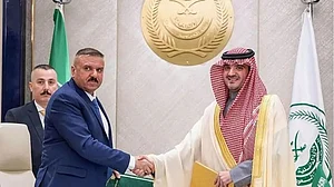 سعودی عرب اور عراق کے درمیان طویل عرصے بعد دفاعی اور سیکورٹی معاہدے پر دستخط