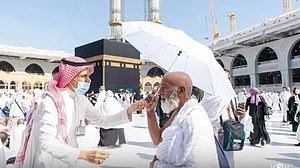 مسجد حرام میں بزرگ نمازیوں اور عازمین کے لیے نئی سہولیات