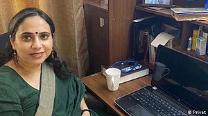 پردے کے پیچھے کیا ہے؟  بالی ووڈ کی آف اسکرین خواتین