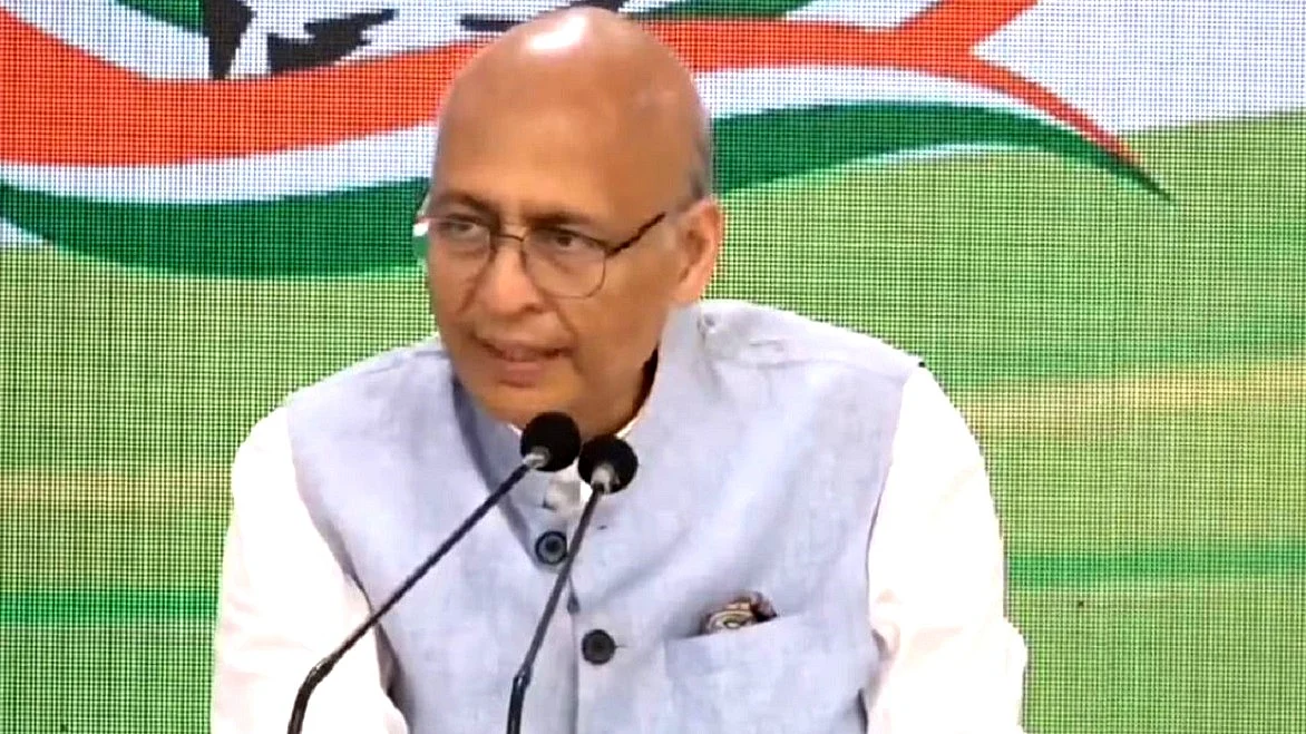 <div class="paragraphs"><p>ابھشیک منو سنگھوی، تصویر ٹوئٹر @INCIndia</p></div>