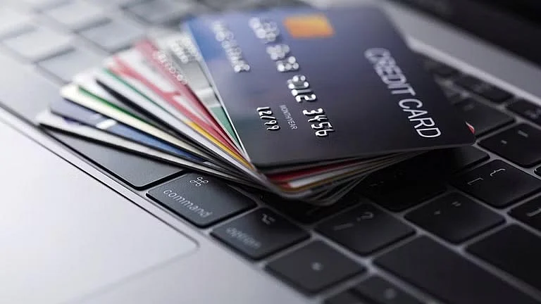 <div class="paragraphs"><p>سوشل میڈیا</p></div>