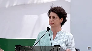 حکومت خواتین کھلاڑیوں کی آواز دبا رہی ہے: پرینکا گاندھی