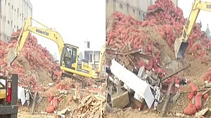 اتر پردیش کے سنبھل میں کولڈ اسٹوریج کی چھت گرنے سے اندوہناک حادثہ، 5 افراد ہلاک