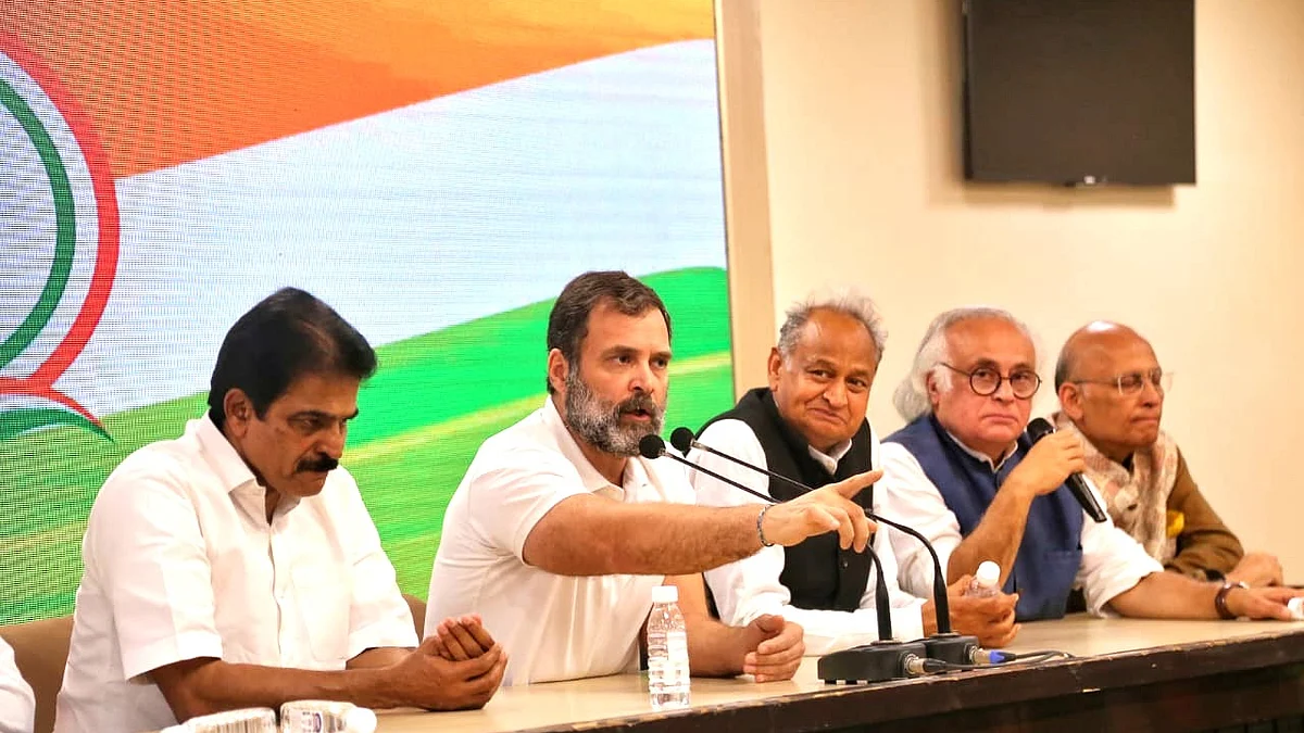 <div class="paragraphs"><p>پریس کانفرنس سے خطاب کرتے ہوئے راہل گاندھی</p></div>