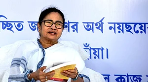 اہم خبریں: مجھے ہر وقت چوکنا رہنا پڑتا ہے، کہیں بی جے پی فسادات نہ بھڑکا دے... ممتا بنرجی