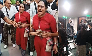 دہلی کے ساکیت کورٹ میں گواہی کے لیے پہنچی خاتون پر فائرنگ، زخمی حالت میں پہنچایا گیا اسپتال