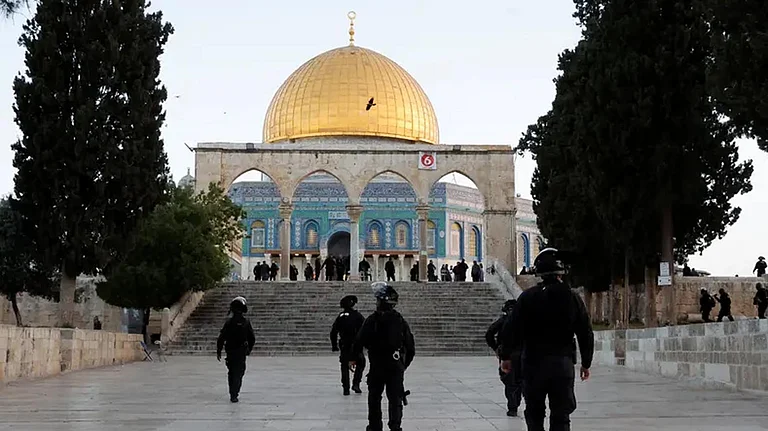 آسام میں فضائیہ کا سکھوئی–30 لڑاکا طیارہ گر کر تباہ، دونوں پائلٹ ہلاک