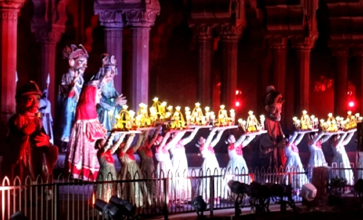 جب تاریخ کے صفحات کا پوسٹ مارٹم شروع ہو ہی گیا ہے تو پھر شیکسپئر کے ’گلاب‘ کو بھی ’کمل‘ کر دیا جائے!