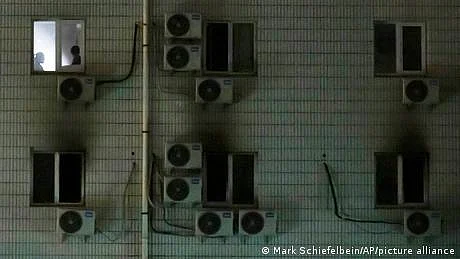 بیجنگ ہسپتال میں آگ لگنے سے 21 افراد ہلاک، عوام ناراض