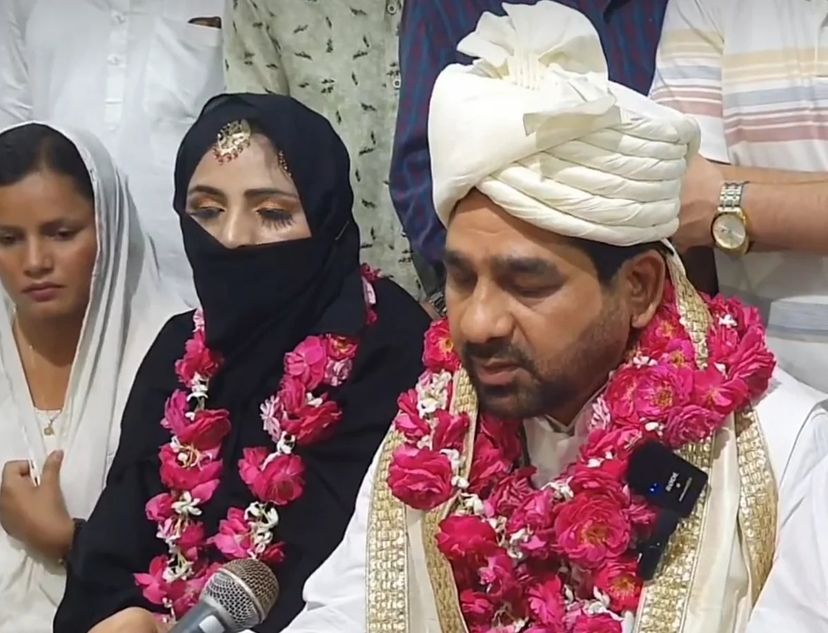 الیکشن نے کرا دیا مامون شاہ اور ثنا خان کا نکاح! دلہن کے لباس میں کاغذات نامزدگی کیے داخل
