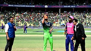 راجستھان رائلز نے کیا آر سی بی کے خلاف ٹاس جیت کر فیلڈنگ کا انتخاب