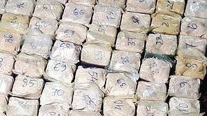 سیکس ورکر بن گئی، منشیات بھی بیچے،روزانہ 1.23 لاکھ نشے کی عادی یہ کام کرتی تھی