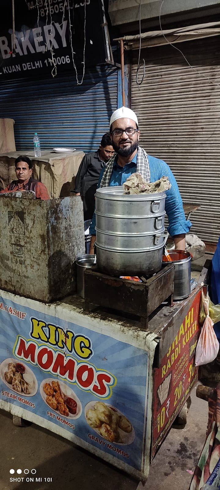 عید کی تیاریوں میں مگن ہیں مسلمان، لیکن بے روزگاری و مہنگائی کی وجہ سے ہاتھ کھینچے ہوئے ہیں