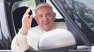 ’میں ابھی تک زندہ ہوں‘ پوپ فرانسس