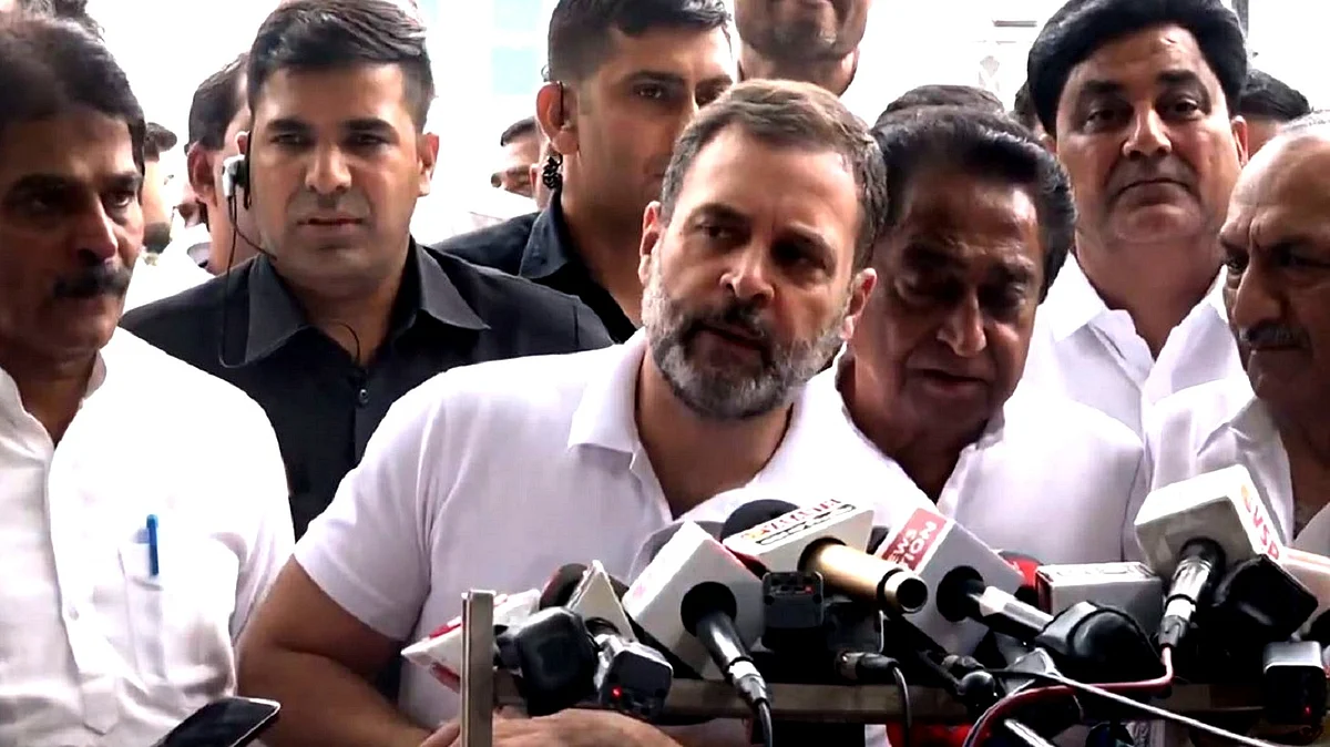 <div class="paragraphs"><p>راہل گاندھی</p></div>