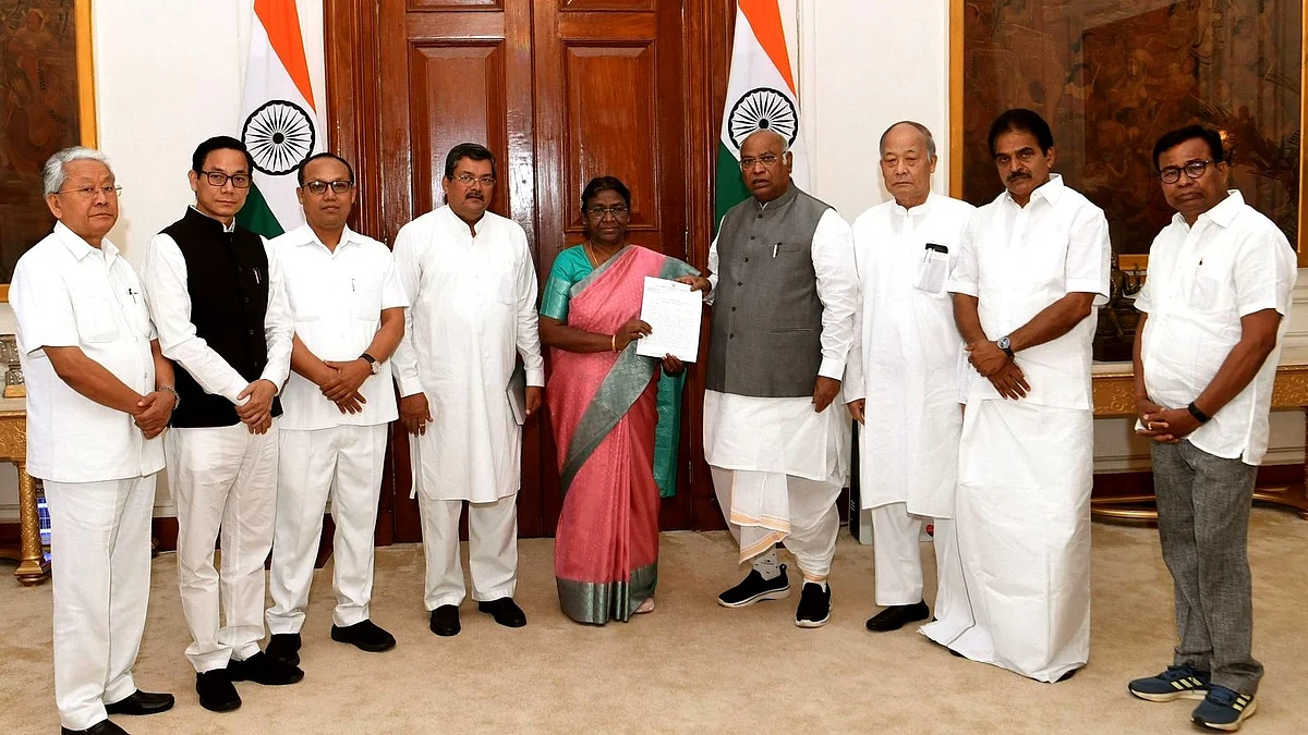 <div class="paragraphs"><p>تصویرٹوئٹر @kharge</p></div>