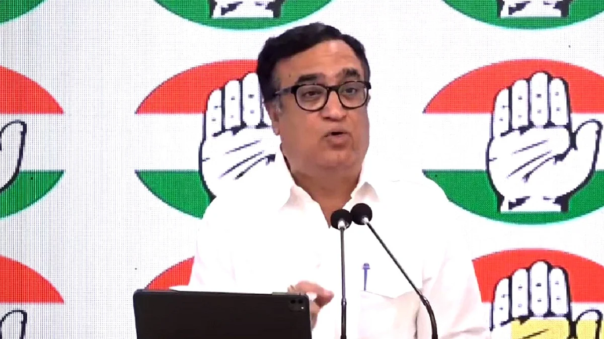 <div class="paragraphs"><p>اجے ماکن @INCIndia</p></div>