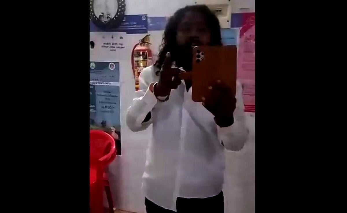 تمل ناڈو: اسپتال میں ڈیوٹی کر رہی برقع پہنے خاتون ڈاکٹر کو لے کر بی جے پی لیڈر نے کیا ہنگامہ، کیس درج