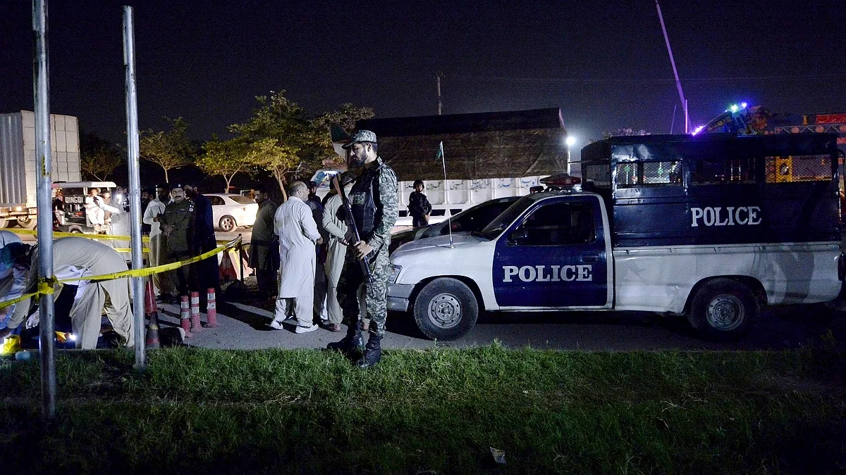 <div class="paragraphs"><p>پاکستان میں حریف گروپوں کے درمیان فائرنگ، تصویر آئی اے این ایس</p></div>