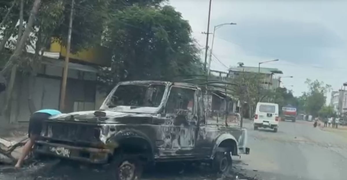 منی پور میں ایک مرتبہ پھر بھڑکی تشدد کی آگ، بی جے پی کے دفتر میں توڑ پھوڑ اور پتھراؤ