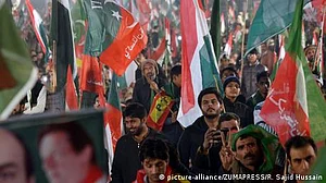 مردان ریلی میں ایک مولانا کا توہین مذہب کے الزام میں قتل