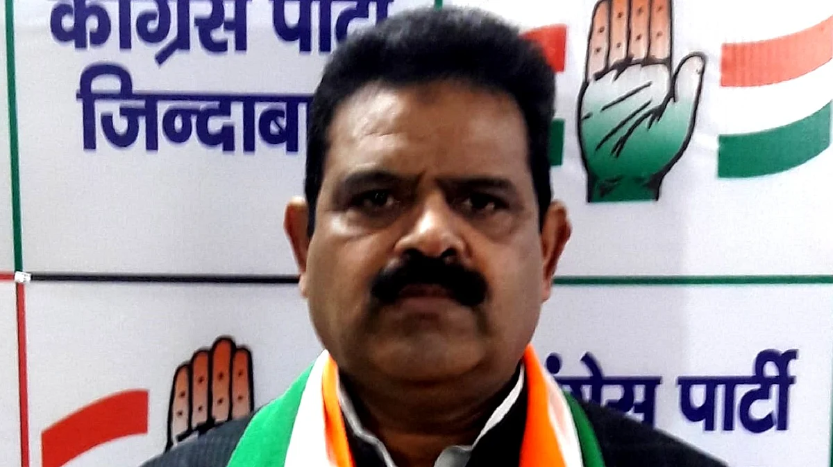 <div class="paragraphs"><p>طارق صدیقی</p></div>