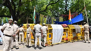 پہلوانوں کا معاملہ: ایف آئی آر ہو گئی، سیکورٹی بھی مل گئی، اب نچلی عدالت سے رجوع کریں، سپریم کورٹ