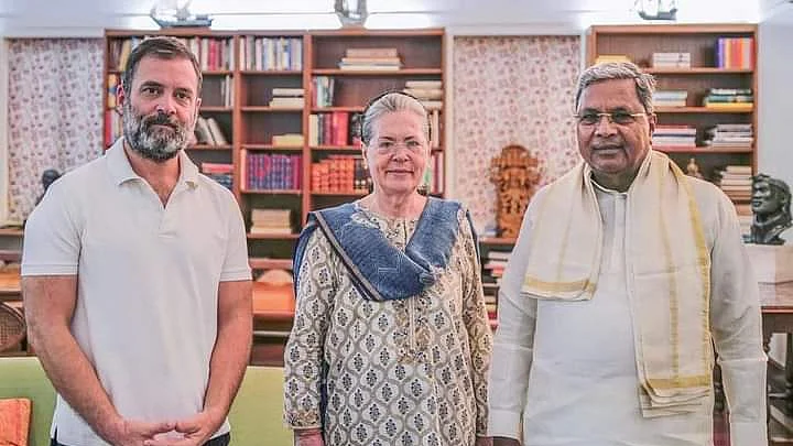 <div class="paragraphs"><p>سدارمیا کی سونیا گاندھی اور راہل گاندھی سے ملاقات</p></div>