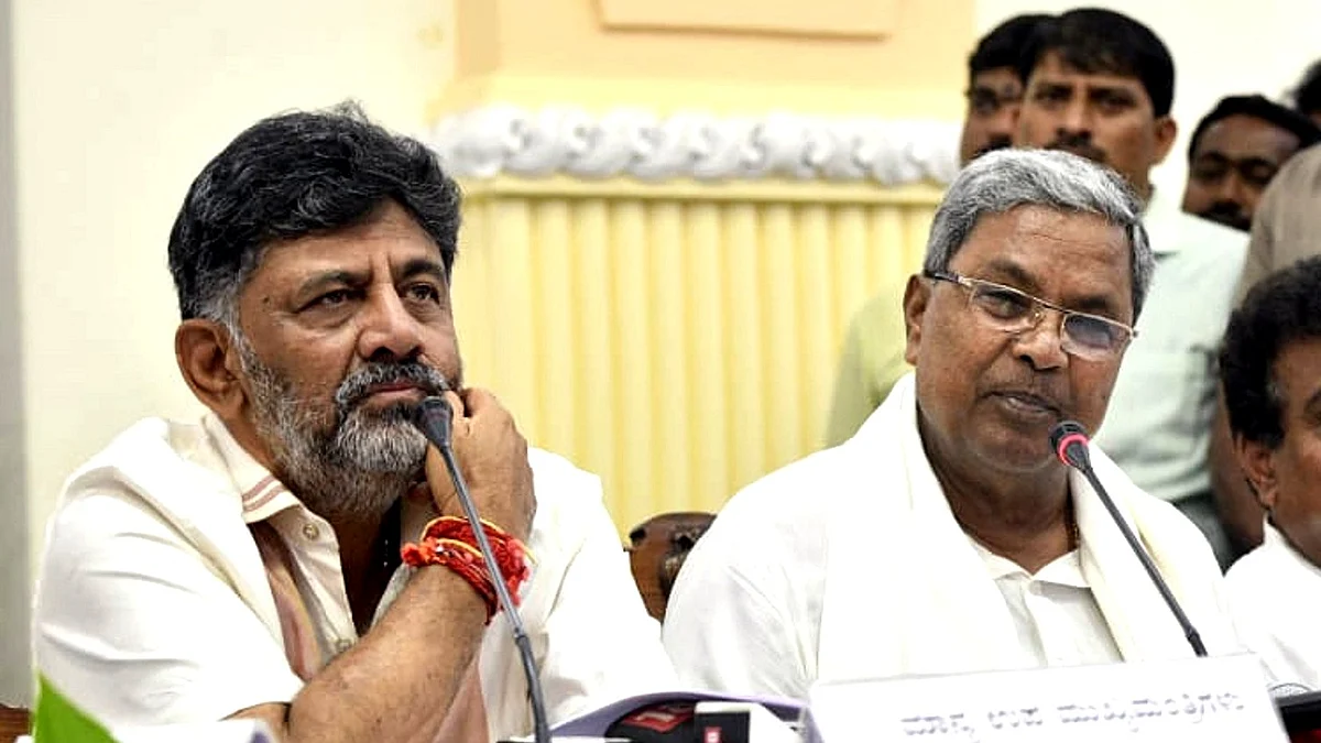 <div class="paragraphs"><p>کرناٹک کے وزیر اعلیٰ سدارمیا اور نائب وزیر اعلیٰ ڈی کے شیوکمار، تصویر آئی اے این ایس</p></div>