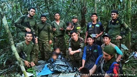 طیارہ حادثہ: چار بچے چالیس دن بعد جنگل میں زندہ مل گئے