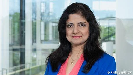 دیکھا جو میں نے پھول کو کچھ پھول بیچتے