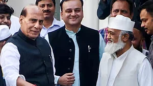 راج ناتھ سنگھ کا لکھنؤ کا دورہ، ندوۃ العلما پہنچ کر ذمہ داروں اور طلبا سے گفتگو، رابع حسنی ندوی کے انتقال پر تعزیت کا اظہار
