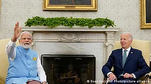 اوباما کا بھارت میں 'اقلیتوں کے حقوق کے تحفظ' پر زور اور بائیڈن کی خاموشی