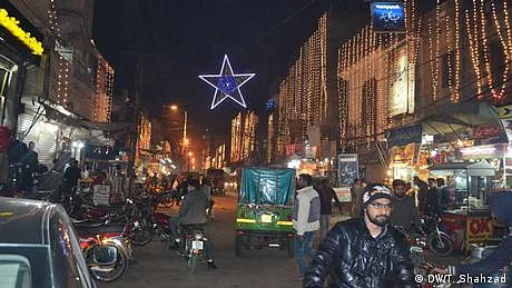 رات کو دکانوں کی بندش: پندرہ سو میگا واٹ بجلی بچے گی